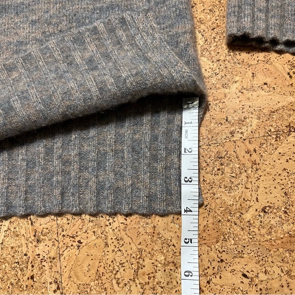Charter Club Luxery 100% Cashmere Turtleneck Crop Sweater In Gray & Tan Sz M/L - Picture 13 of 13